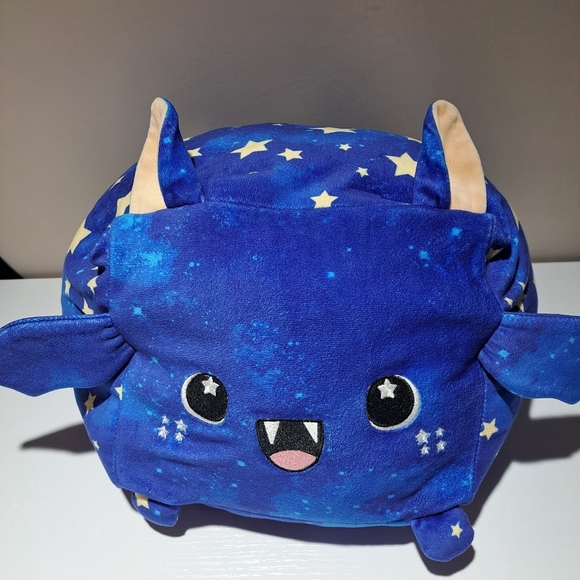 Moosh moosh | Orion blue & yellow stars cute squishmallow like toy - Picture 3 of 10